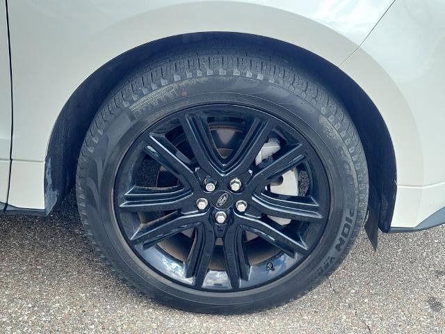 Certified 2024 Ford Edge ST-Line AWD/4WD image 7