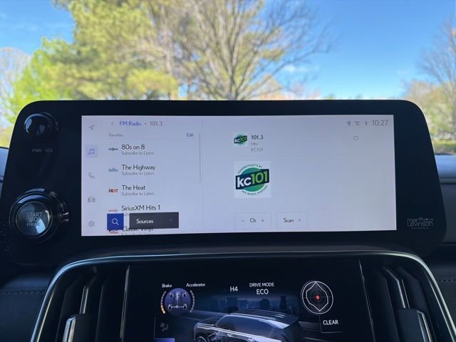 Used 2023 Lexus LX 600 4WD w/ Appearance Package image 14