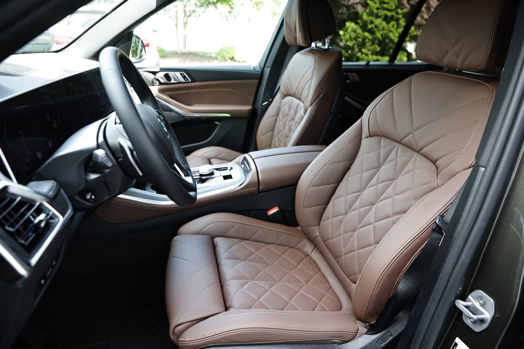 New 2026 BMW X5 xDrive50e w/ Executive Package image 19