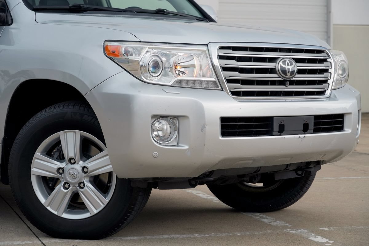 Used 2015 Toyota Land Cruiser AWD/4WD image 18