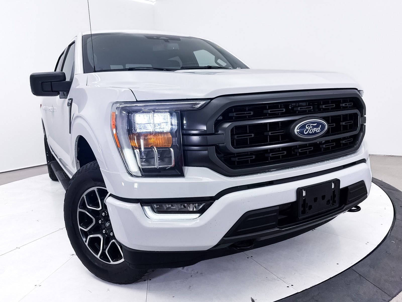 Used 2023 Ford F150 XLT w/ Equipment Group 302A High image 11