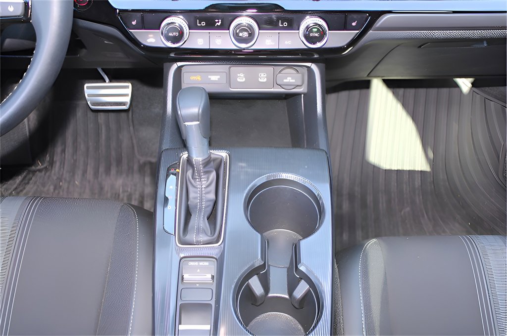 Used 2025 Honda Civic Sport image 16