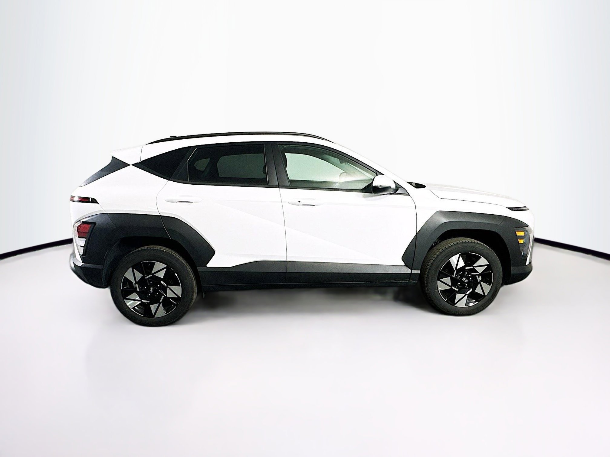 Used 2025 Hyundai Kona SEL image 10