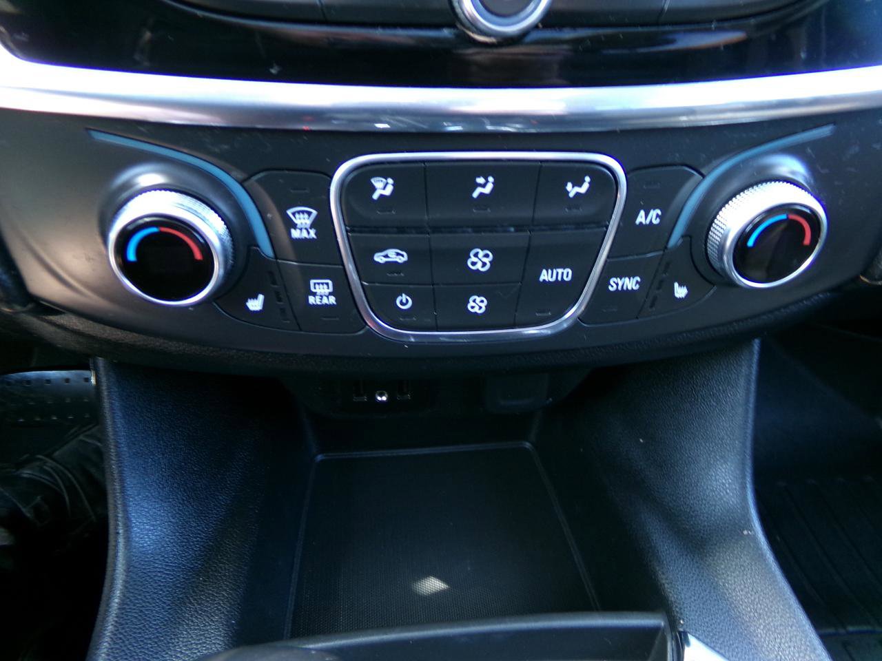 Used 2019 Chevrolet Traverse RS AWD/4WD image 27