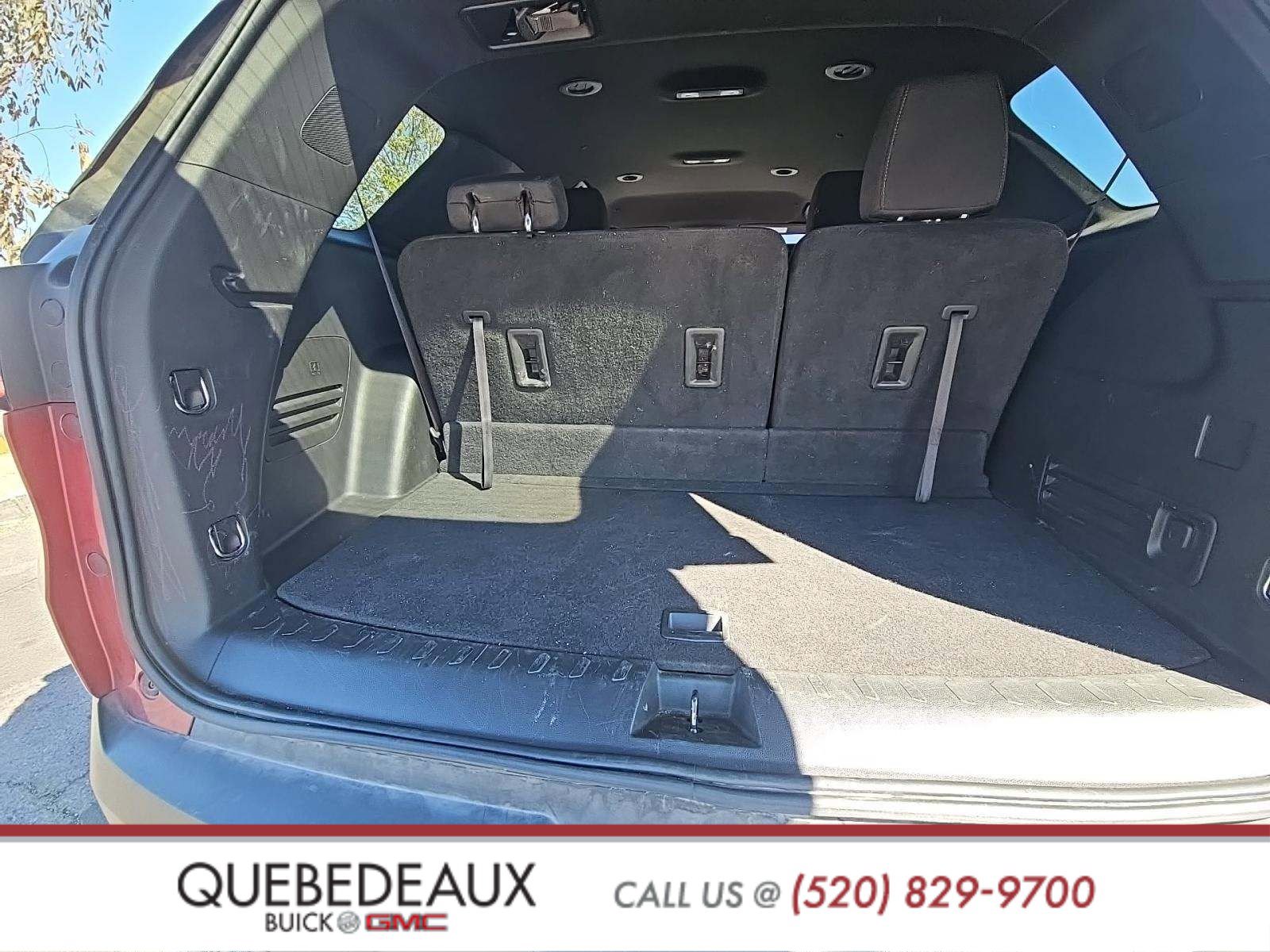 Used 2023 Chevrolet Traverse LT image 6