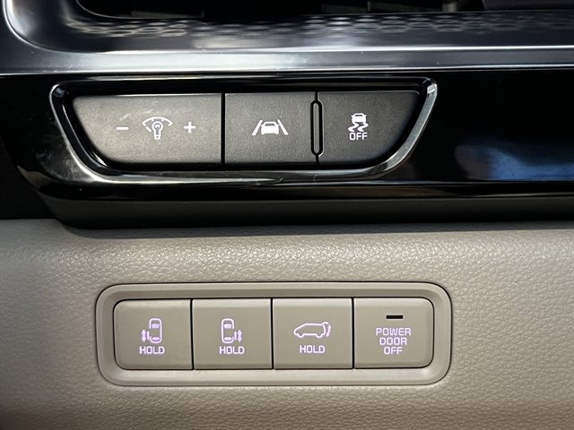 Used 2024 Kia Carnival SX Prestige image 46