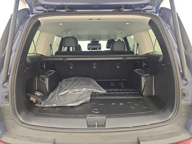 Used 2025 Hyundai Santa Fe SEL FWD image 15