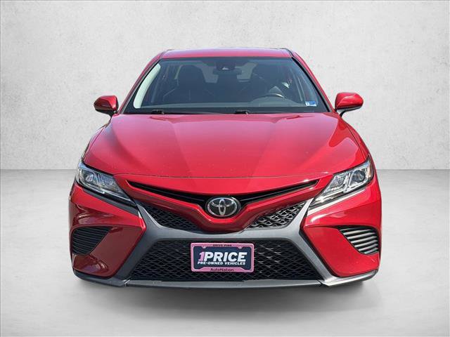 Used 2020 Toyota Camry SE FWD image 2