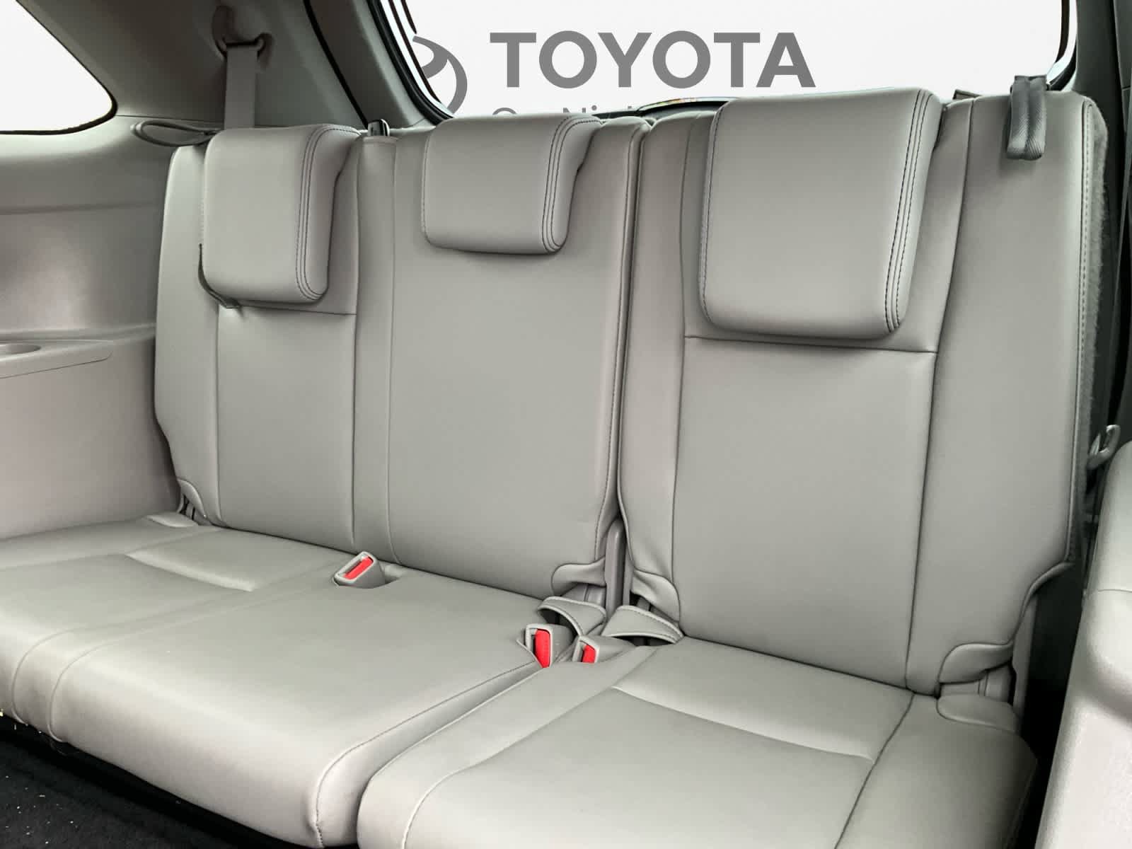 Used 2015 Toyota Highlander XLE FWD image 23