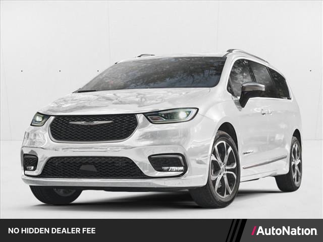 Used 2025 Chrysler Pacifica Limited