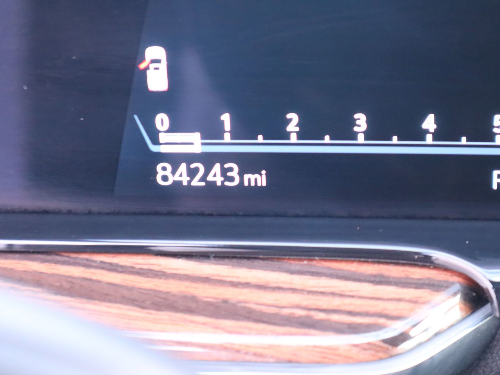Used 2021 Cadillac Escalade ESV Premium Luxury w/ Driver Assist Tech Package AWD/4WD image 41