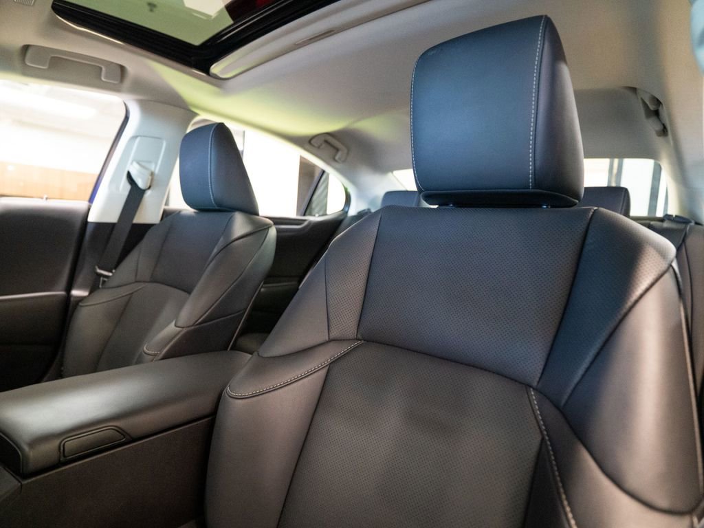 Used 2024 Lexus ES 350 w/ Premium Package image 6