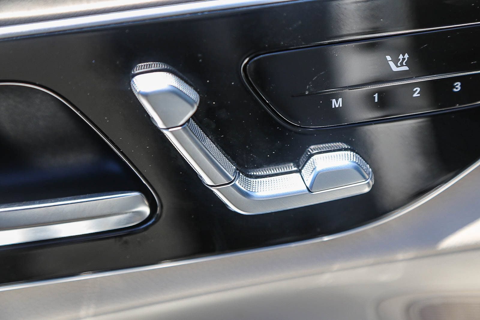Certified 2026 Mercedes-Benz GLC 300 image 19