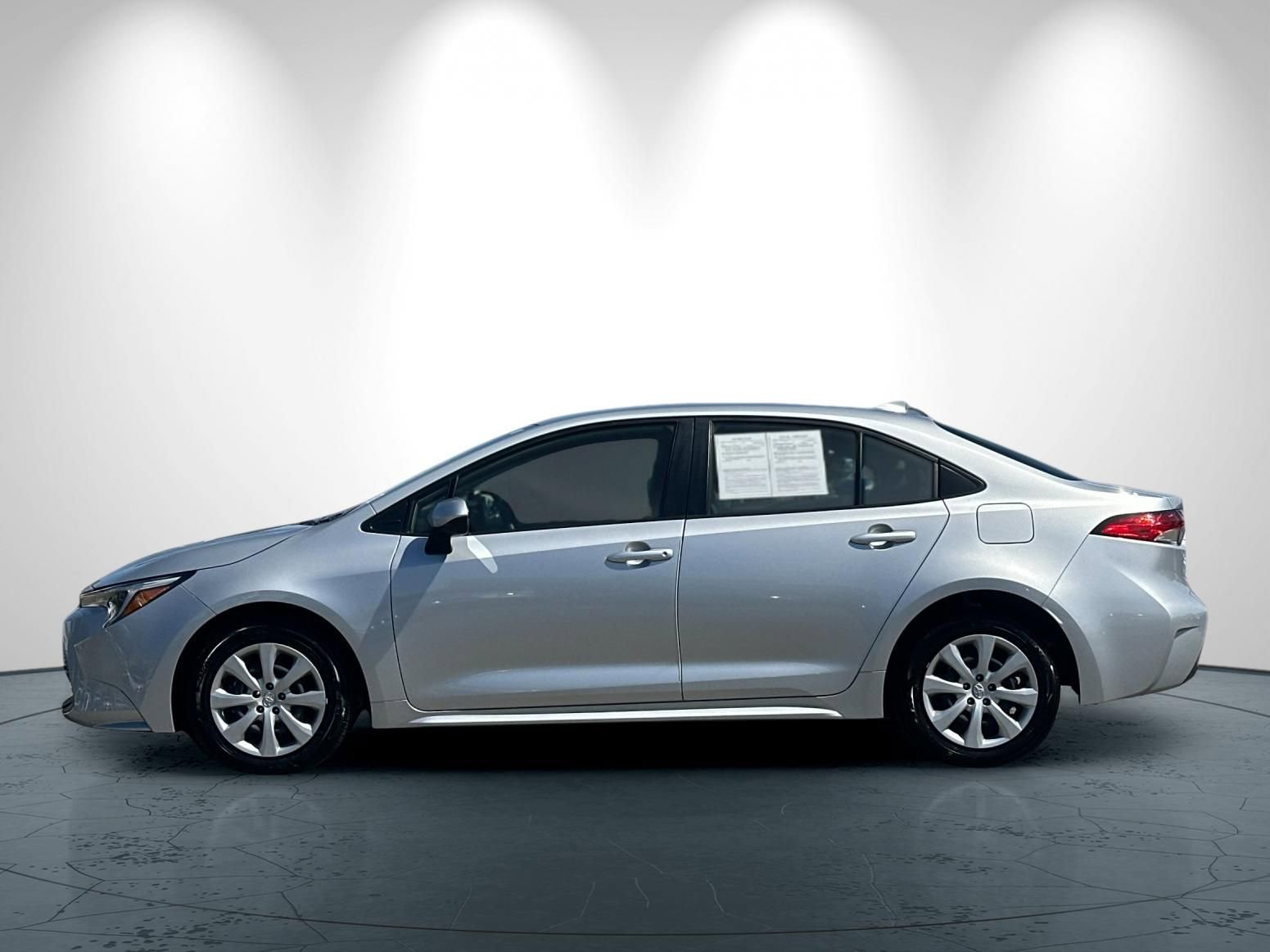Used 2025 Toyota Corolla LE w/ Convenience Package FWD image 7