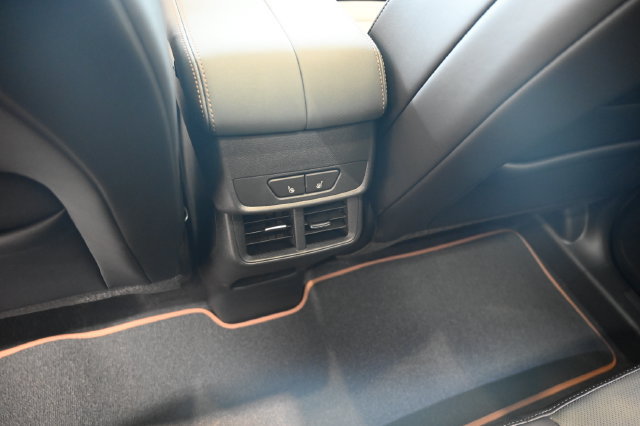 New 2026 GMC Terrain AT4 w/ Convenience Package III AWD/4WD image 24