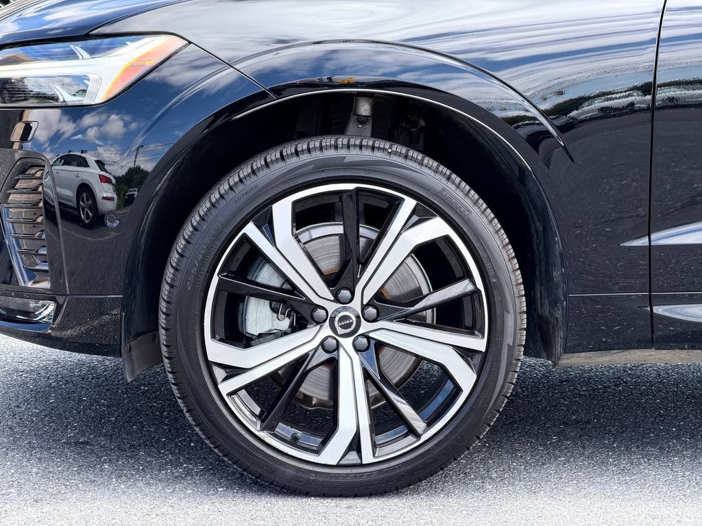 Certified 2023 Volvo XC60 B5 Ultimate w/ Climate Package AWD/4WD image 7