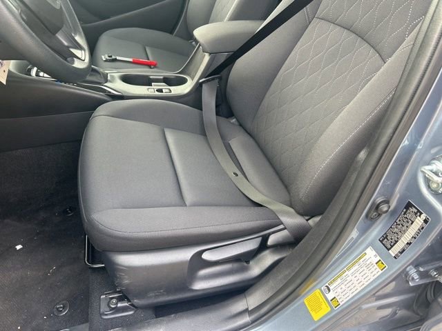 Used 2025 Toyota Corolla LE image 9