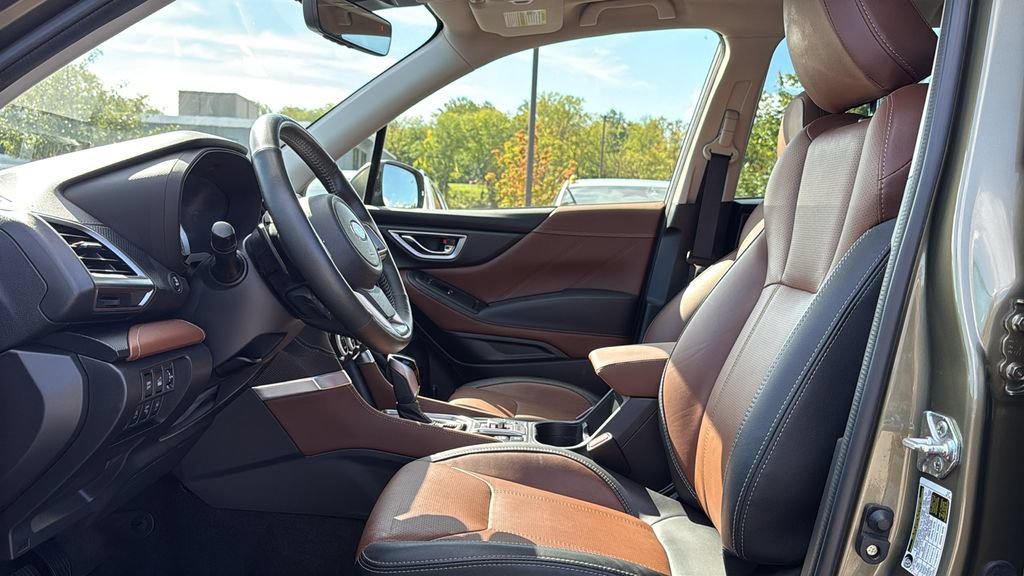 Certified 2023 Subaru Forester Touring AWD/4WD image 12