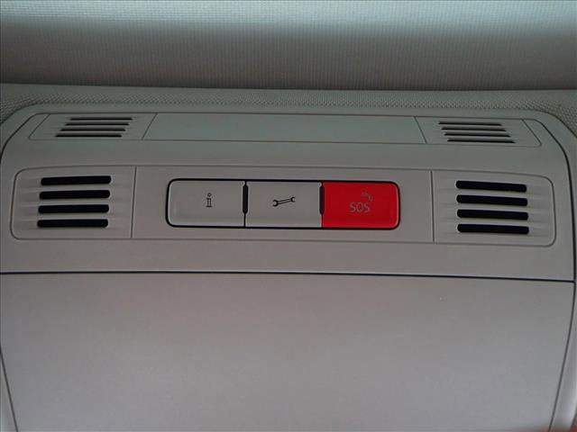 Used 2018 Volkswagen Golf SE image 25