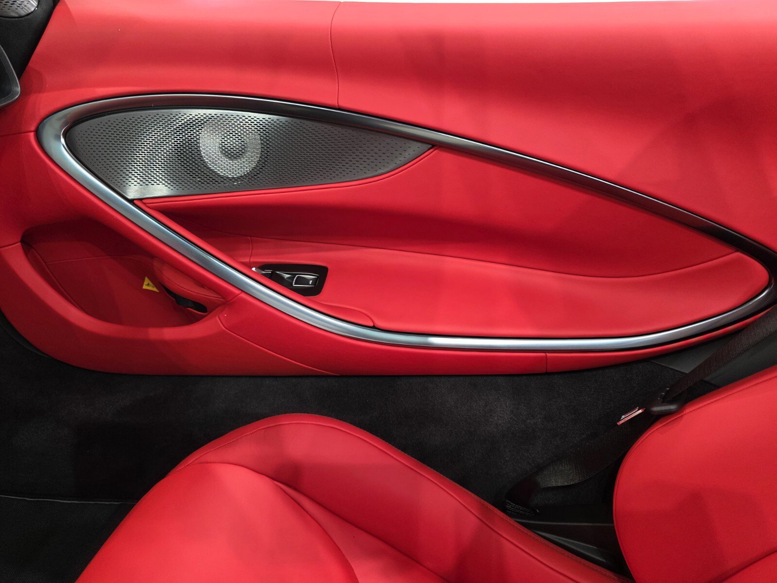 New 2026 McLaren Artura Spider RWD image 18