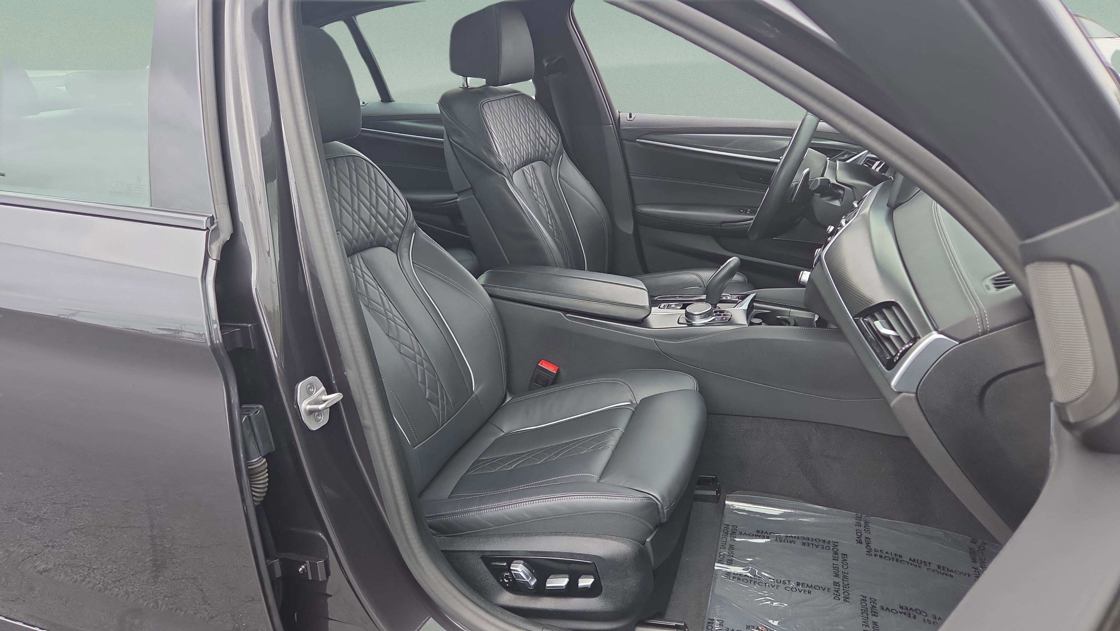 Used 2023 BMW M550i xDrive AWD/4WD image 17