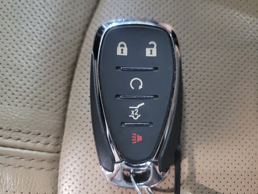 Used 2022 Chevrolet Equinox Premier AWD/4WD image 32