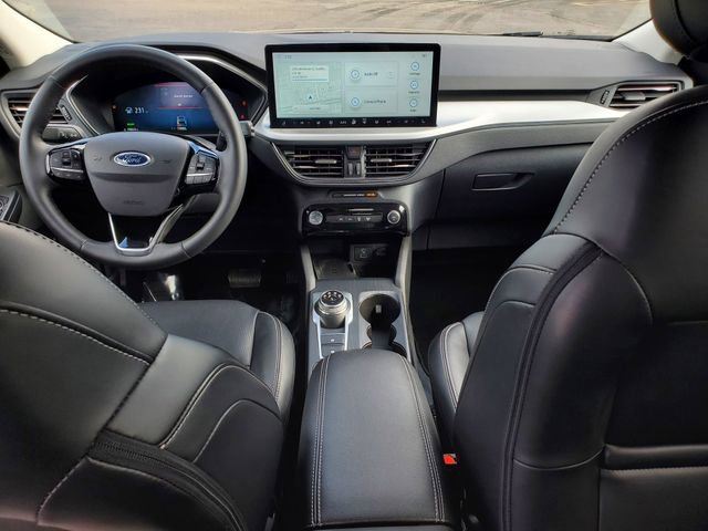 Used 2023 Ford Escape Platinum image 6