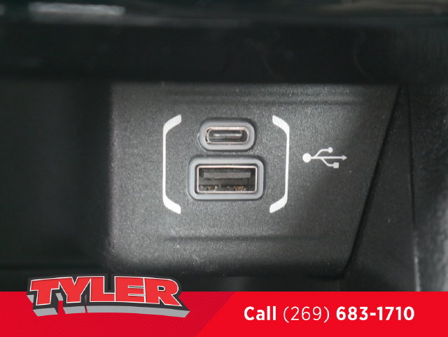 Used 2023 Jeep Compass Latitude AWD/4WD image 34