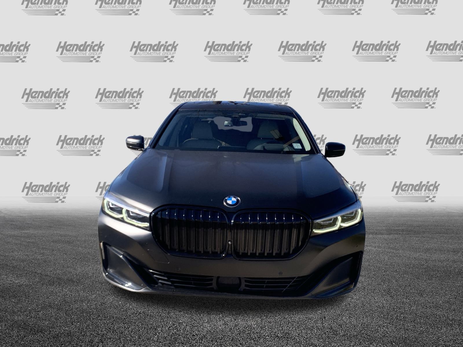 Used 2020 BMW 740i w/ Premium Package image 3