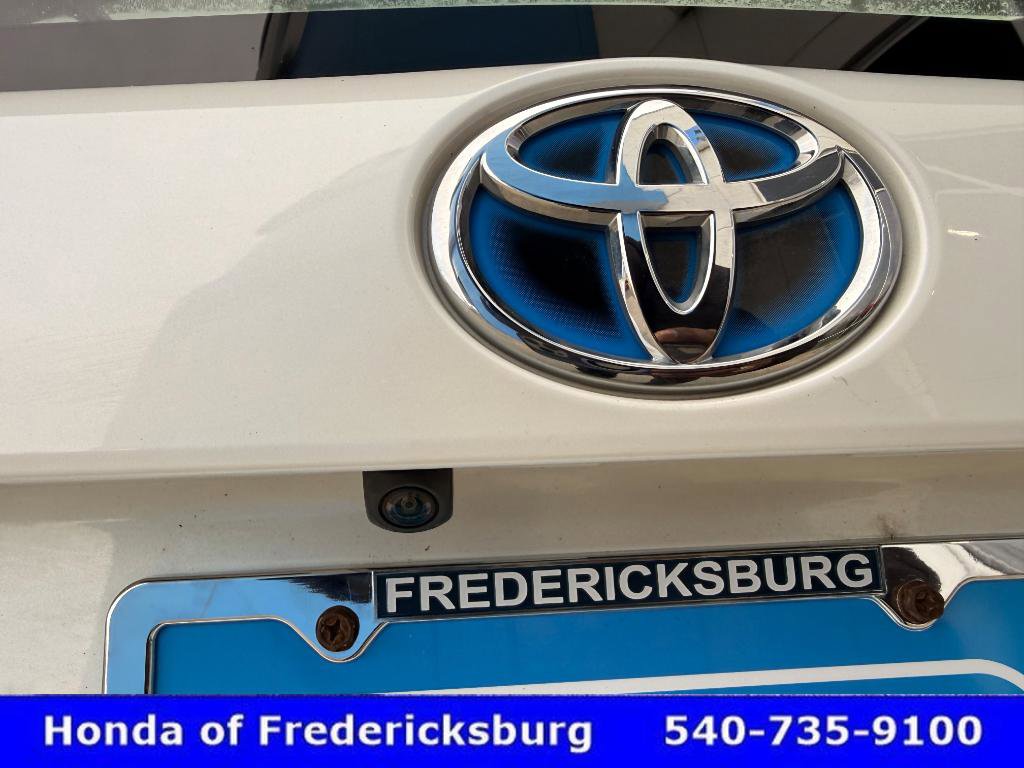 Used 2019 Toyota Prius LE w/ Carpet Mat Package image 14