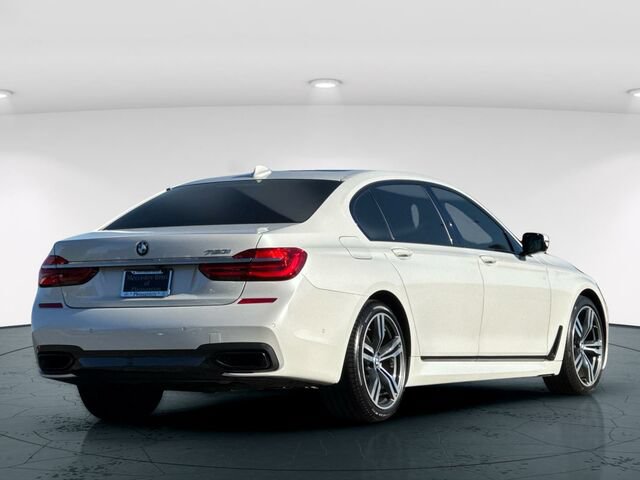 Used 2019 BMW 750i w/ Executive Package RWD image 7
