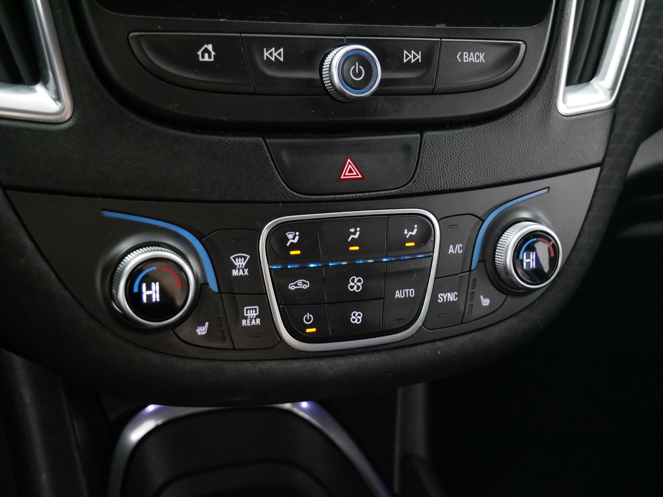 Used 2019 Chevrolet Malibu LT w/ Driver Confidence Package image 23