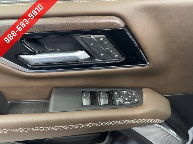 New 2026 GMC Yukon Denali Ultimate w/ LPO, Floor Liner Package AWD/4WD image 26