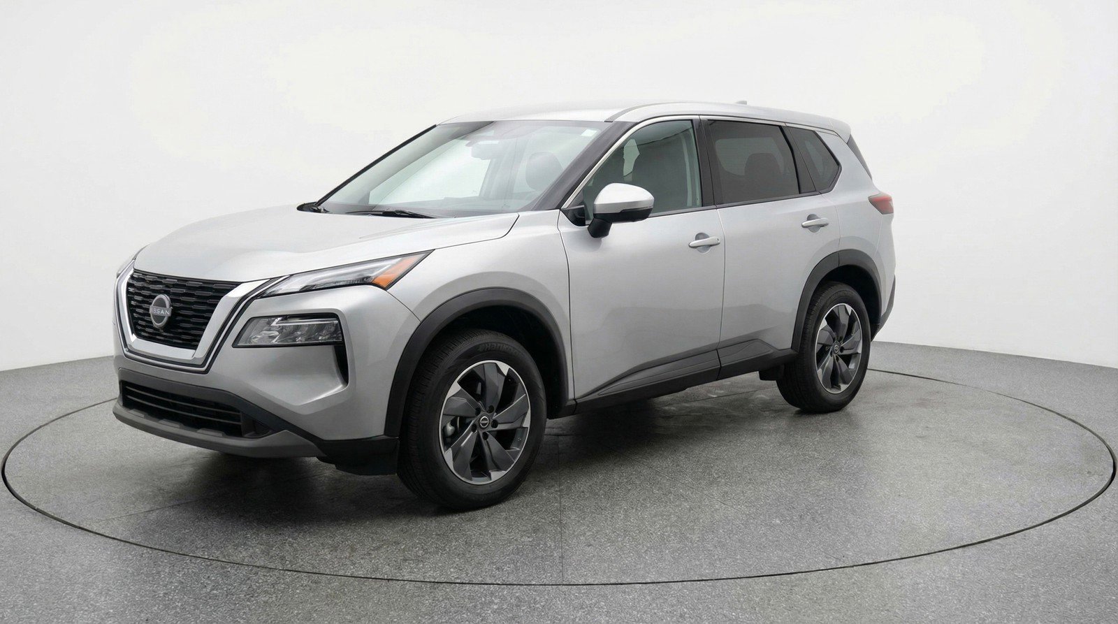 Used 2025 Nissan Rogue SV image 3