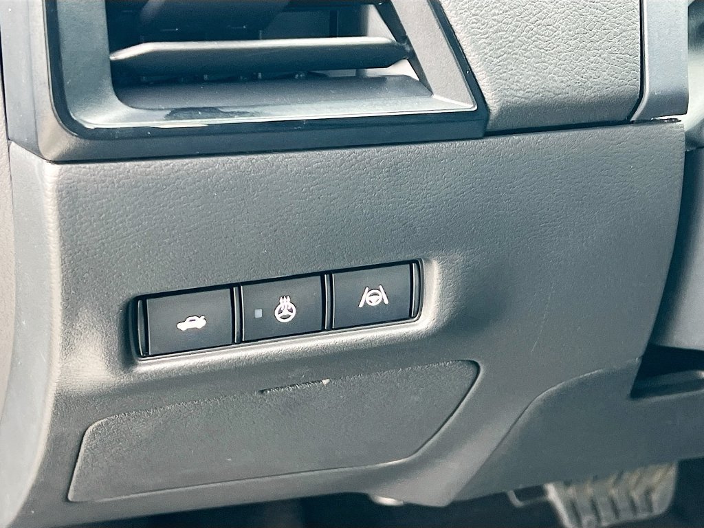 New 2026 Nissan Sentra SR w/ SR Premium Package FWD image 10