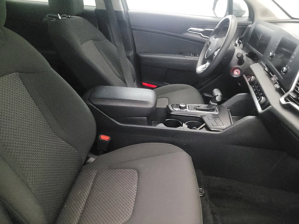 Used 2023 Kia Sportage LX image 21