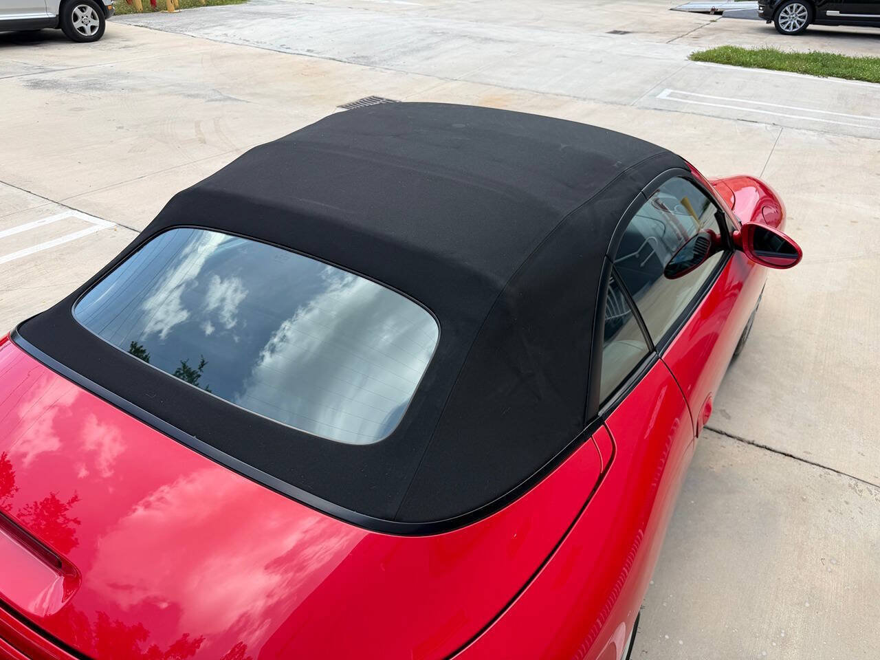 Used 2002 Porsche 911 Cabriolet image 32