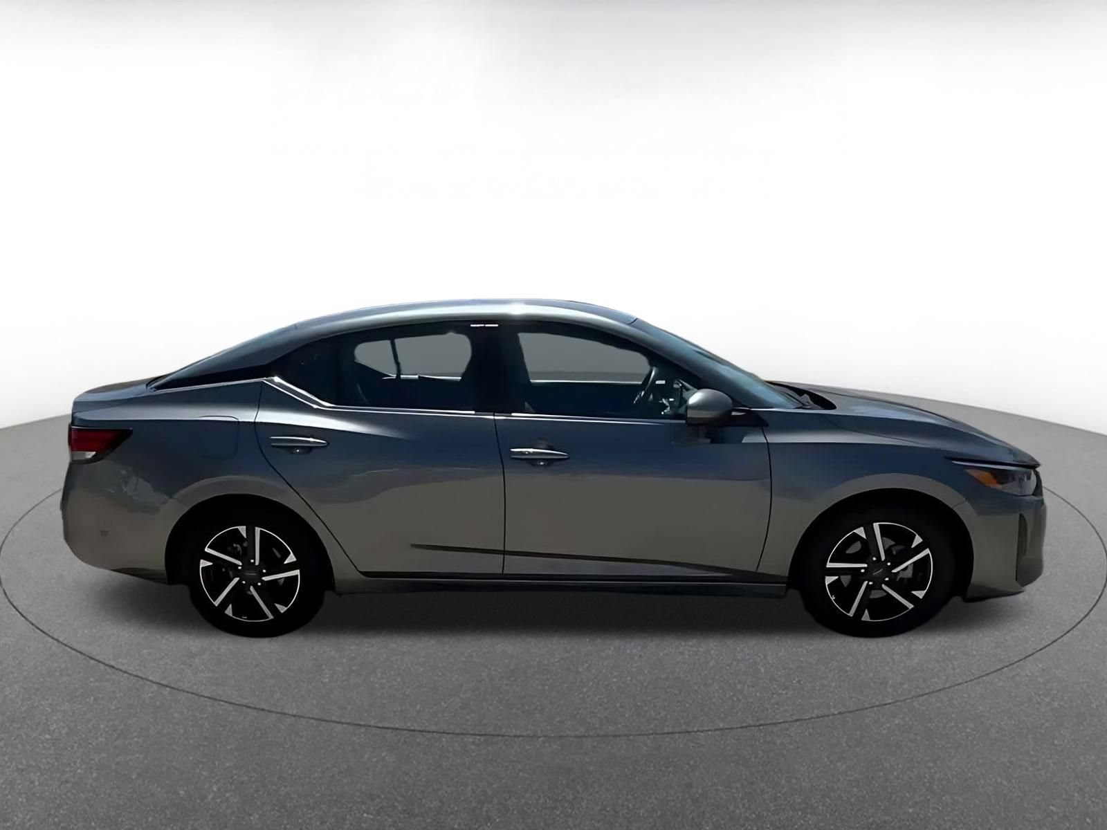 Used 2025 Nissan Sentra SV FWD image 15