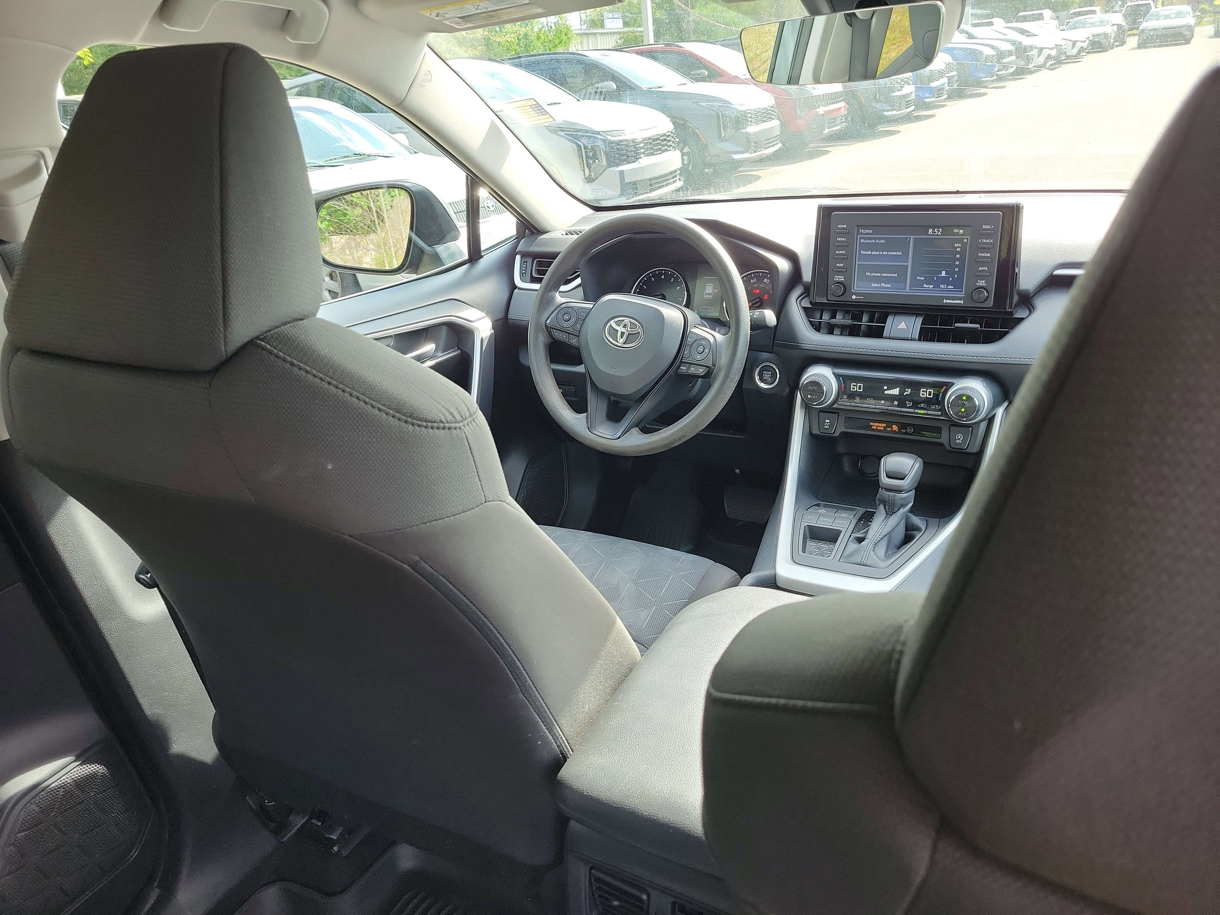 Used 2022 Toyota RAV4 XLE FWD image 13