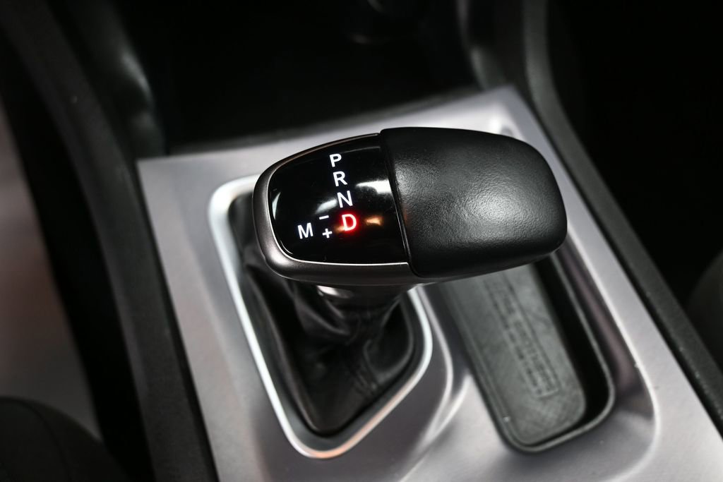 Used 2019 Dodge Charger SXT AWD/4WD image 28