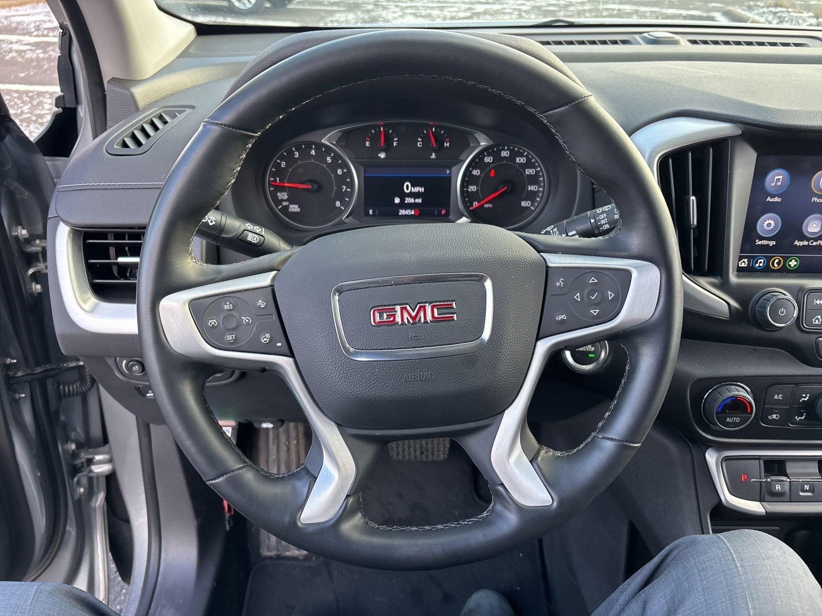 Used 2023 GMC Terrain SLT image 3