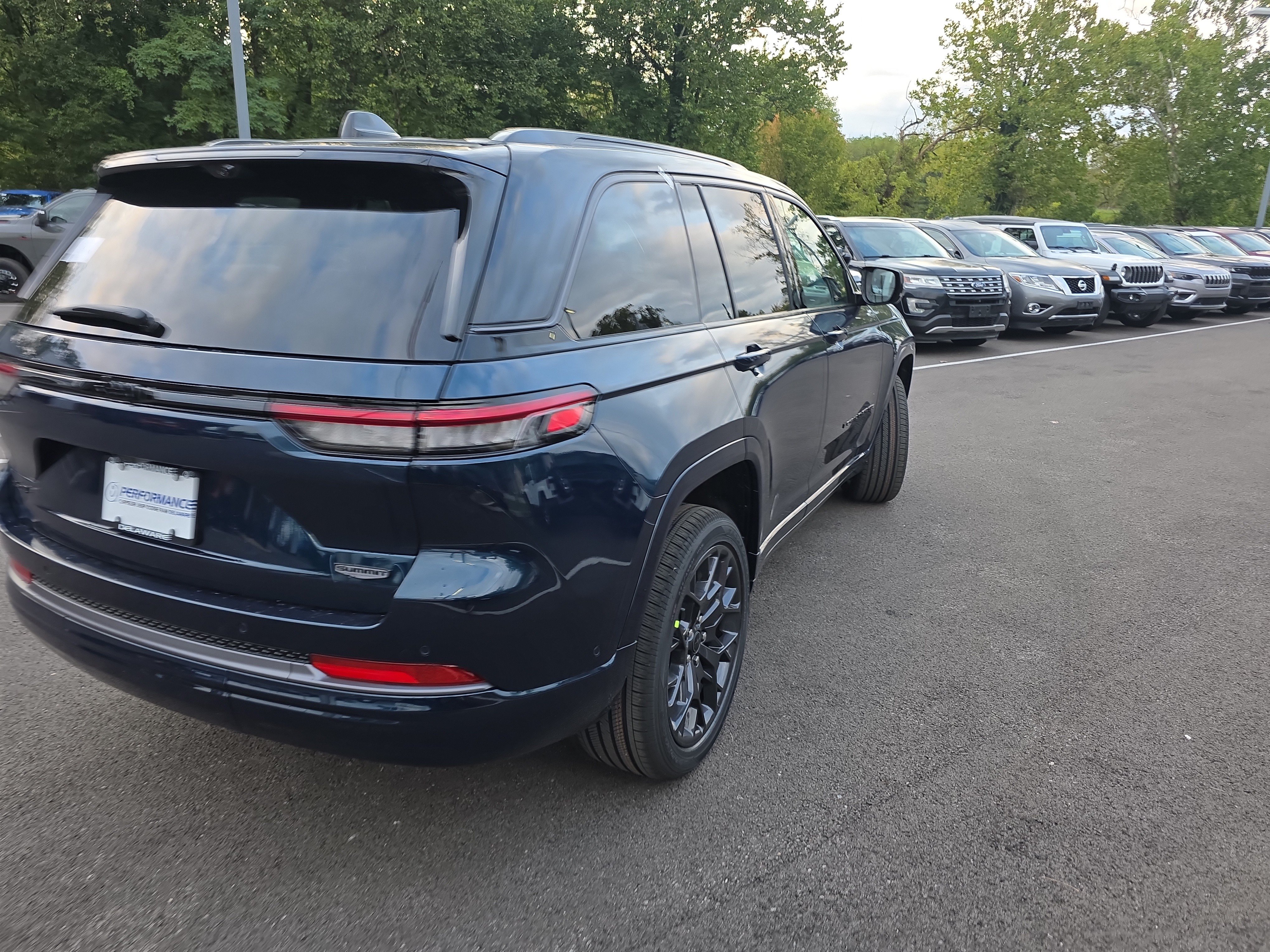 New 2027 Jeep Grand Cherokee Summit AWD/4WD image 28