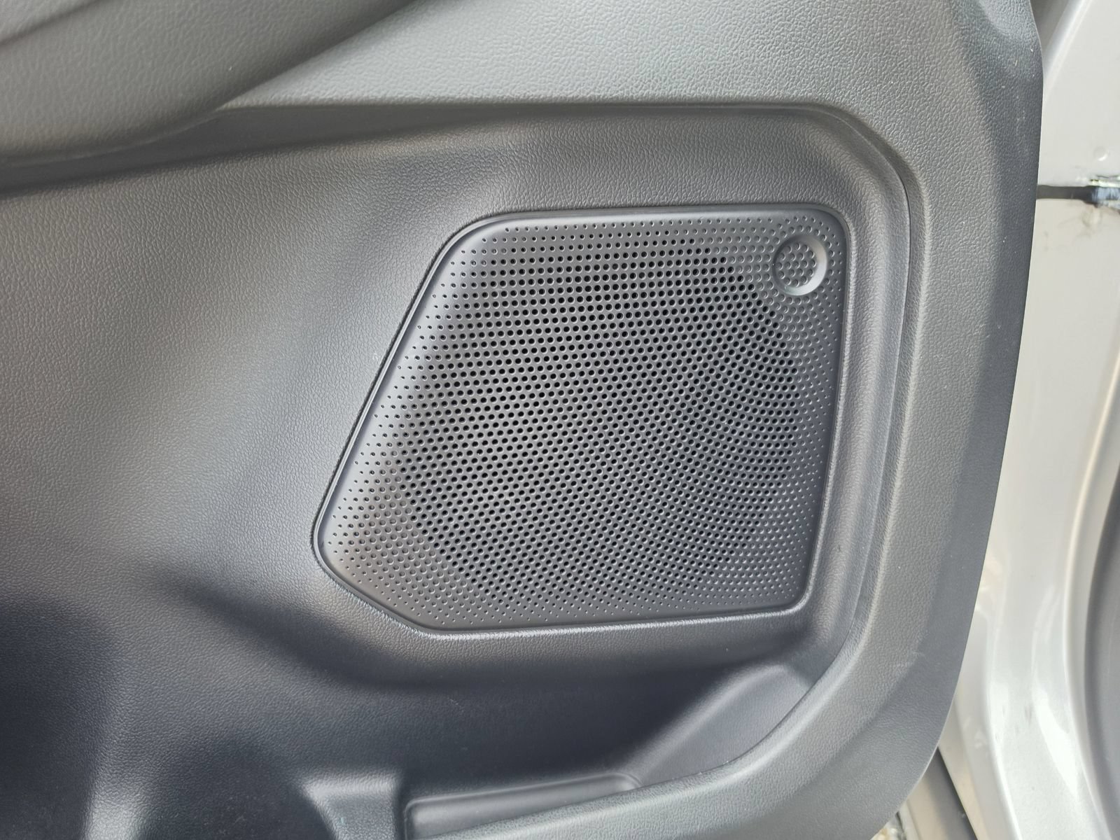 Used 2020 Ford Escape SE FWD image 24