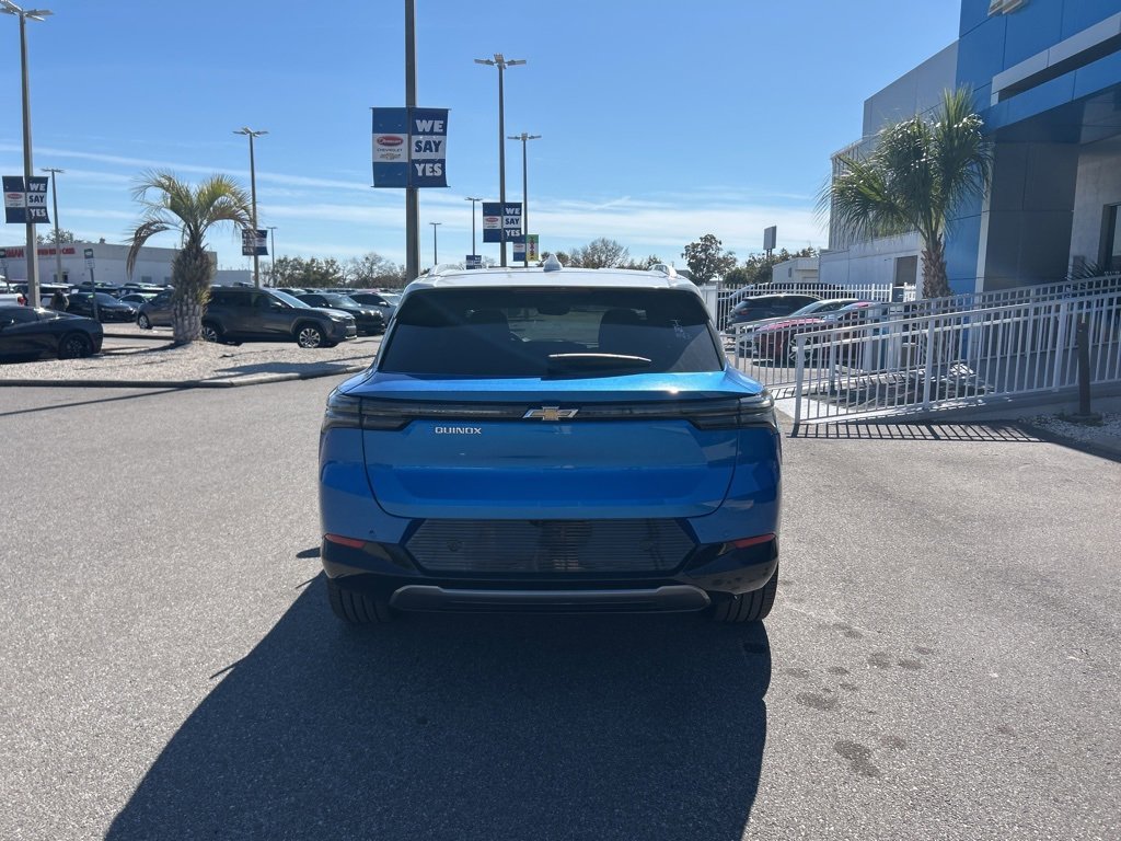 Used 2025 Chevrolet Equinox EV LT w/ Convenience Package II image 6