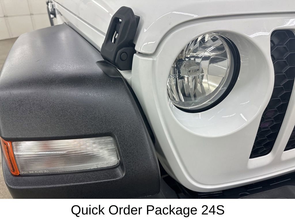 Used 2020 Jeep Gladiator Sport w/ Quick Order Package 24S AWD/4WD image 15