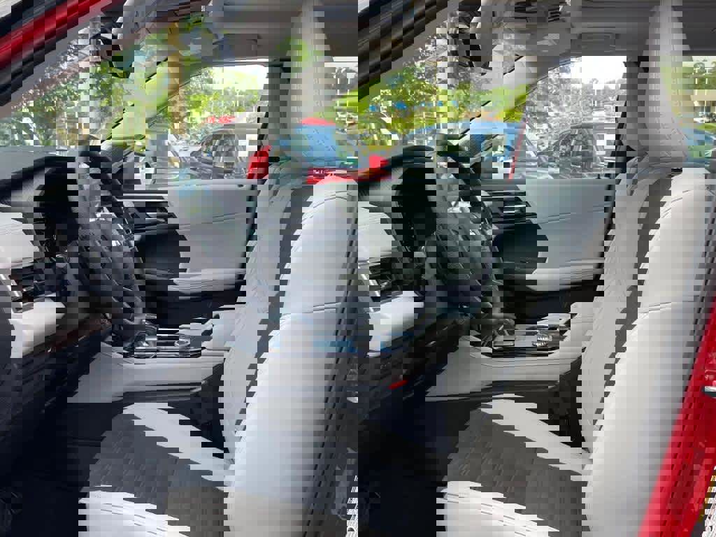 New 2025 Mitsubishi Outlander SE image 8