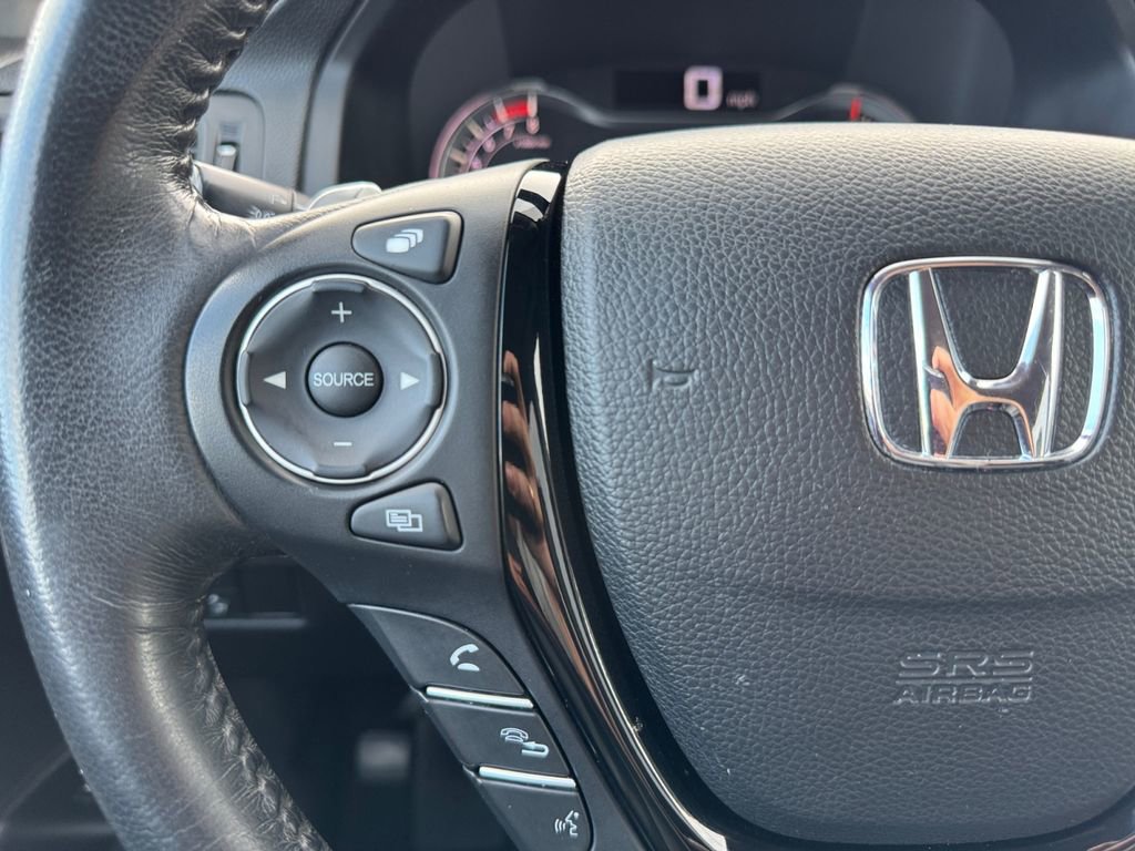 Used 2018 Honda Pilot Touring image 22