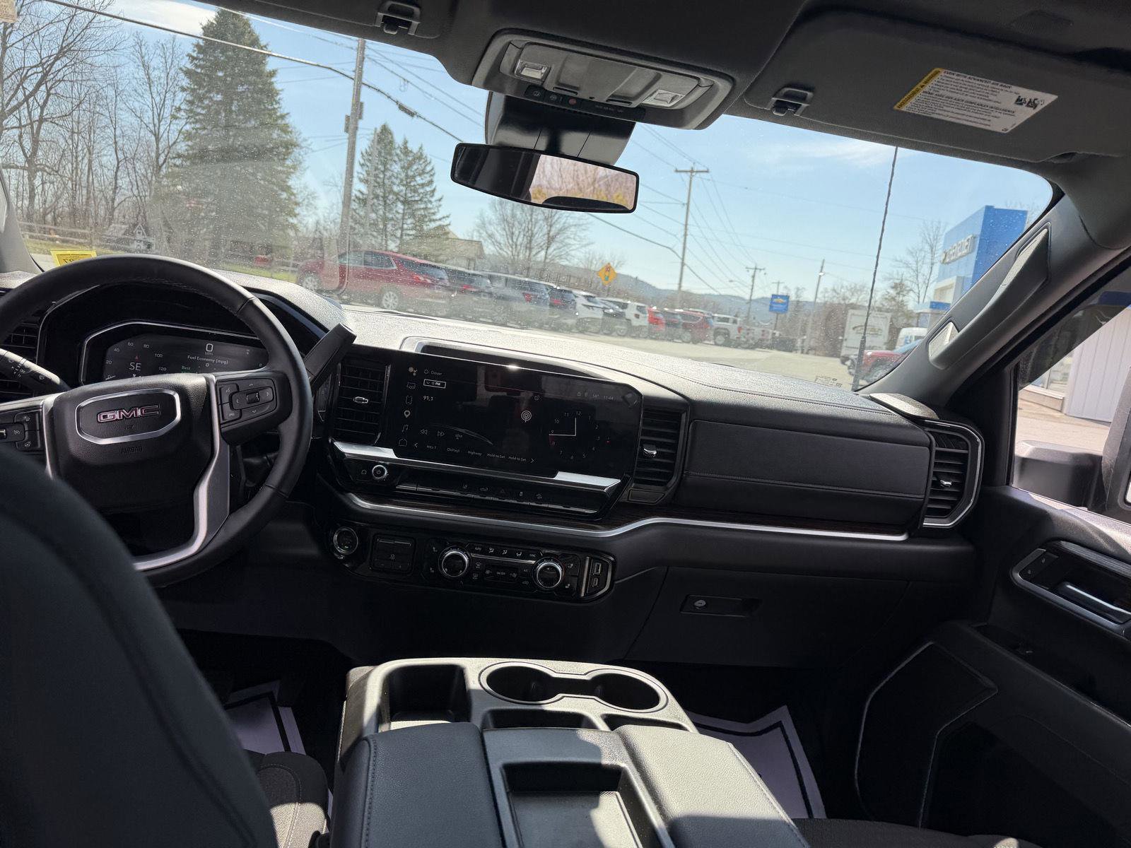 Used 2025 GMC Sierra 2500 SLE image 13