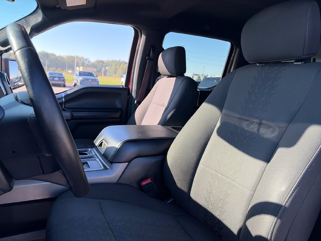 Used 2018 Ford F150 XLT w/ Equipment Group 302A Luxury AWD/4WD image 19