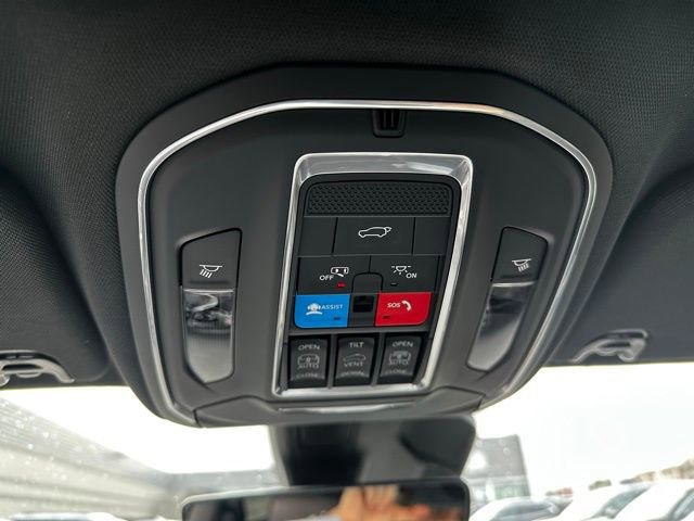 New 2026 Jeep Grand Wagoneer Limited w/ Premium Group II AWD/4WD image 25